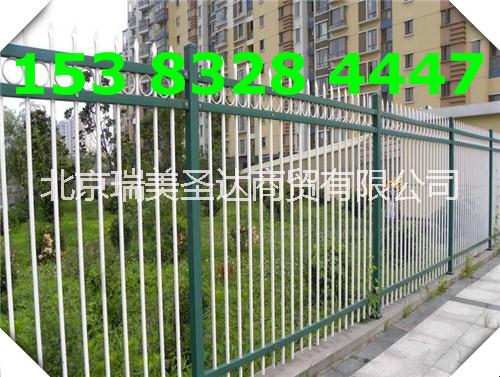 小區(qū)鋅鋼護(hù)欄網(wǎng)廠家直銷報價圖片