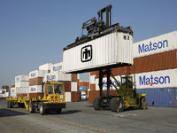 碼頭拖車_鹽田蛇口香港集裝箱運(yùn)輸_深圳集裝箱運(yùn)輸_香港集裝箱貨運(yùn)價(jià)格