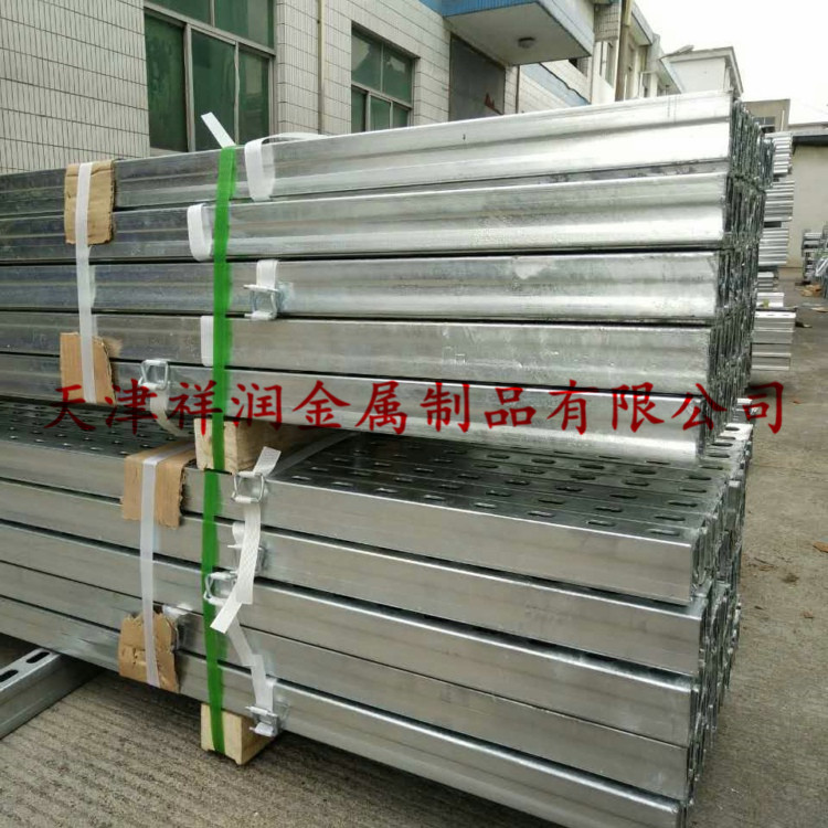 集中式光伏支架及配件圖片