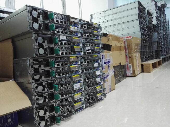 IBM服務(wù)器圖片/IBM服務(wù)器樣板圖 (3)