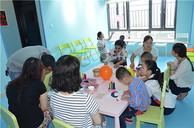 在一線城市一家幼兒藝術(shù)成長館怎么圖片