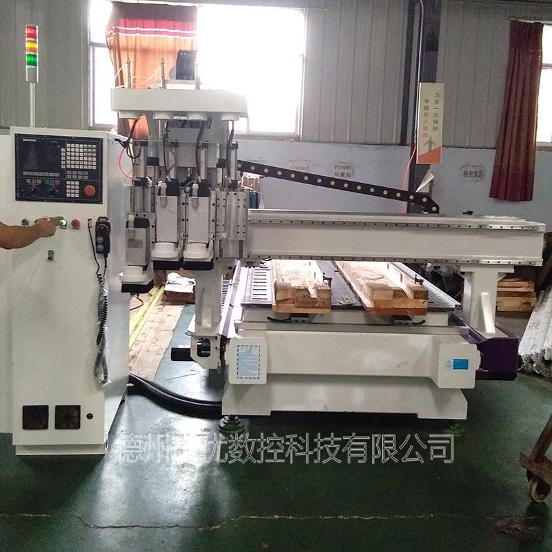 板式數(shù)控開料機(jī)專業(yè)數(shù)控開料機(jī)價(jià)格圖片/板式數(shù)控開料機(jī)專業(yè)數(shù)控開料機(jī)價(jià)格樣板圖 (3)