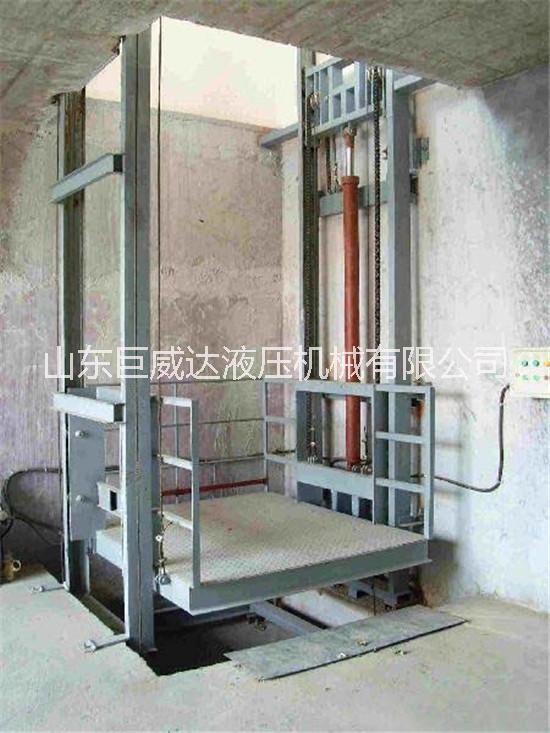 導(dǎo)軌式升降機(jī)圖片