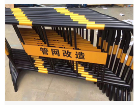 廠家直銷護(hù)欄圍欄 供應(yīng)護(hù)欄圍欄 批發(fā)護(hù)欄圍欄