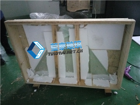 黑龍江半透半反光學(xué)全息玻璃 270度幻影成像玻璃 手機(jī)投影玻璃批發(fā)360度金字塔玻璃定制加工