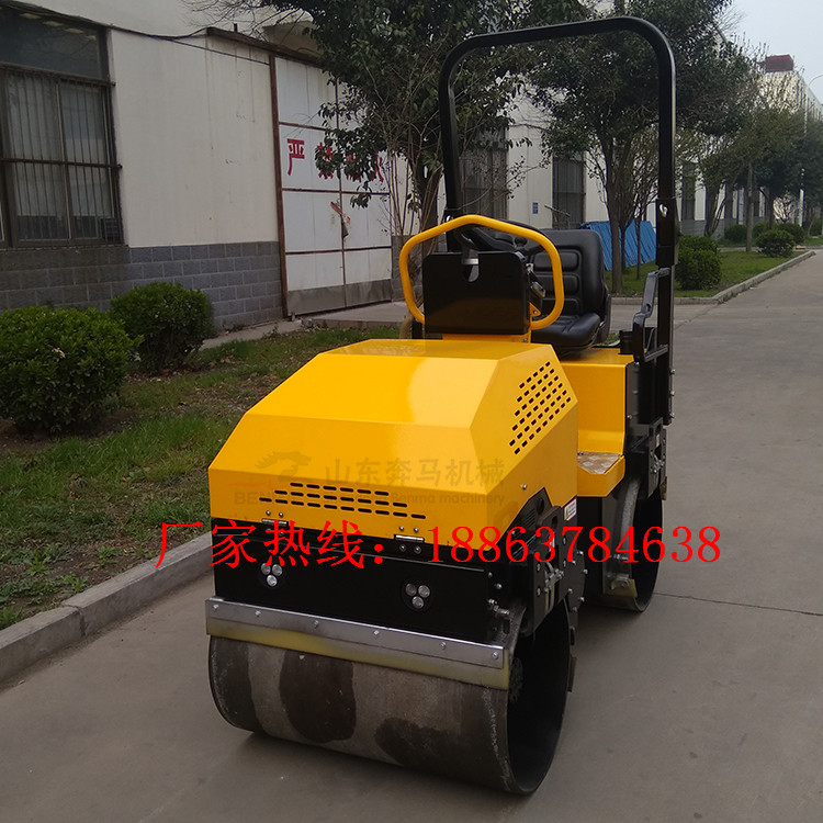 山西廠家直銷高配置三缸水冷*2噸壓路機(jī) 座駕式壓路機(jī) 性能穩(wěn)定*直銷