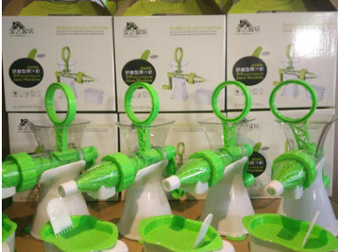 禮品 促銷 廠家多功能榨汁機家用手動冰淇淋原汁機 河北兒童手動榨汁機