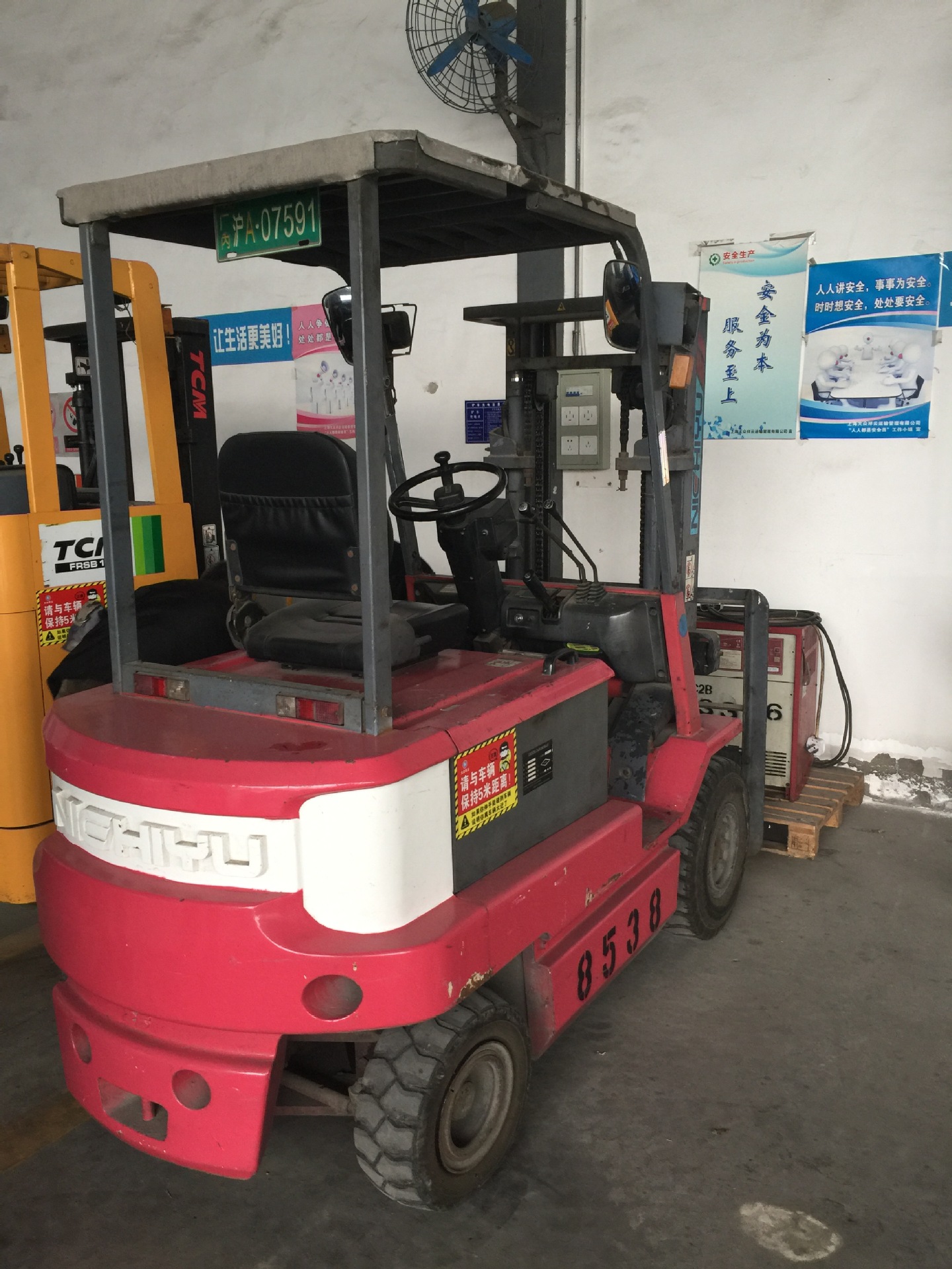 二手1.5噸 2噸合力電動叉車圖片/二手1.5噸 2噸合力電動叉車樣板圖 (2)