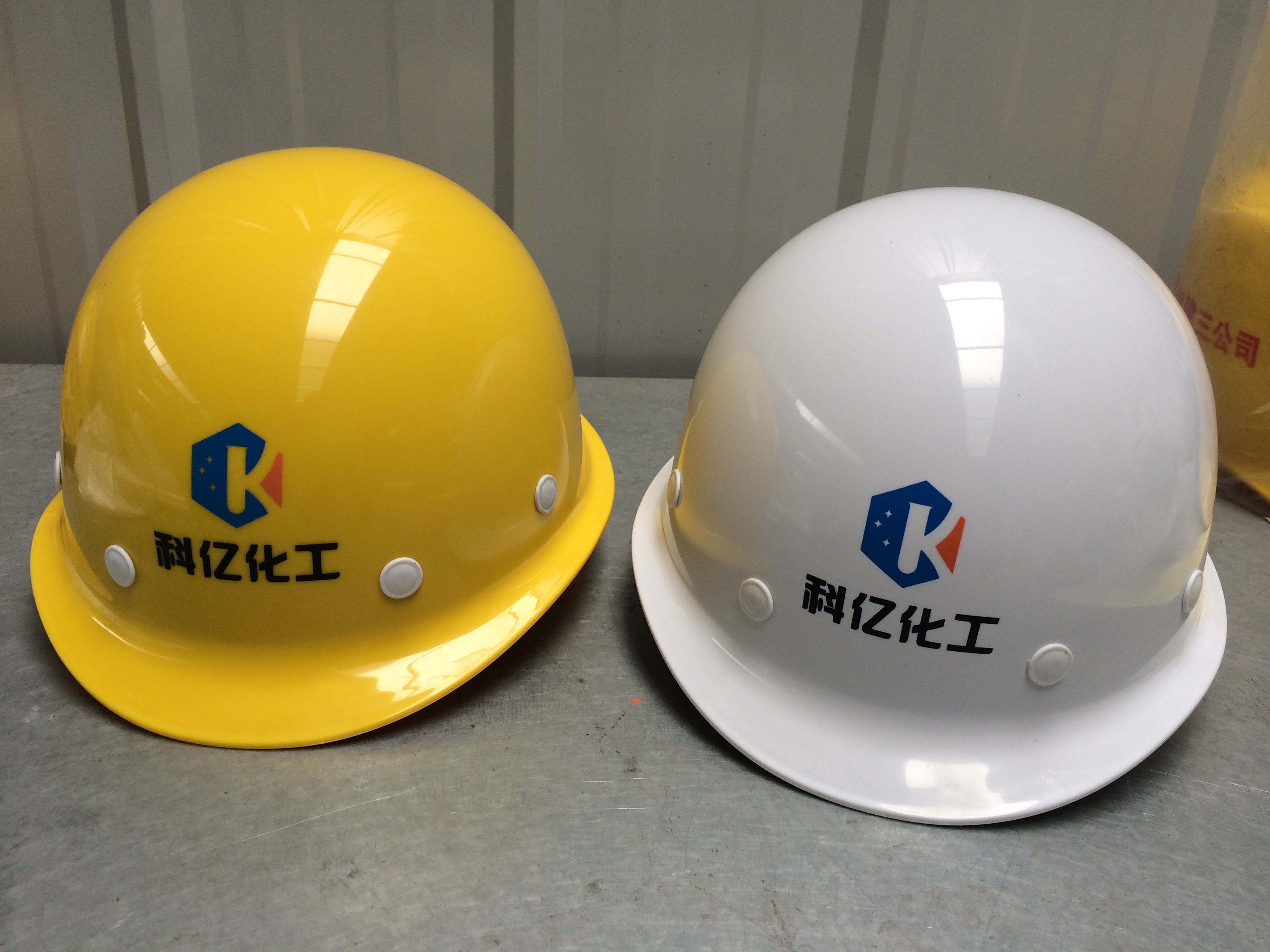 揚(yáng)州石油化工安全帽經(jīng)典V型圖片/揚(yáng)州石油化工安全帽經(jīng)典V型樣板圖 (2)