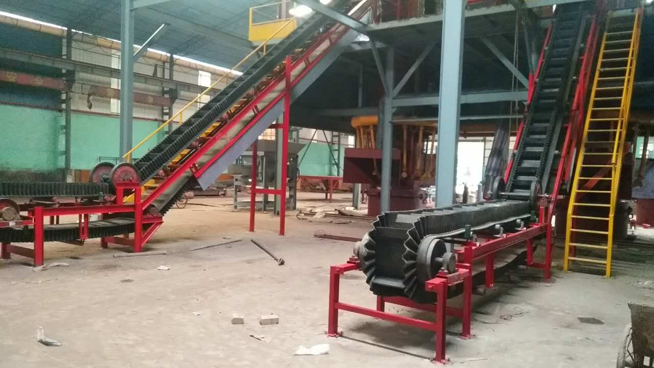 爬坡輸送機(jī)圖片/爬坡輸送機(jī)樣板圖 (3)