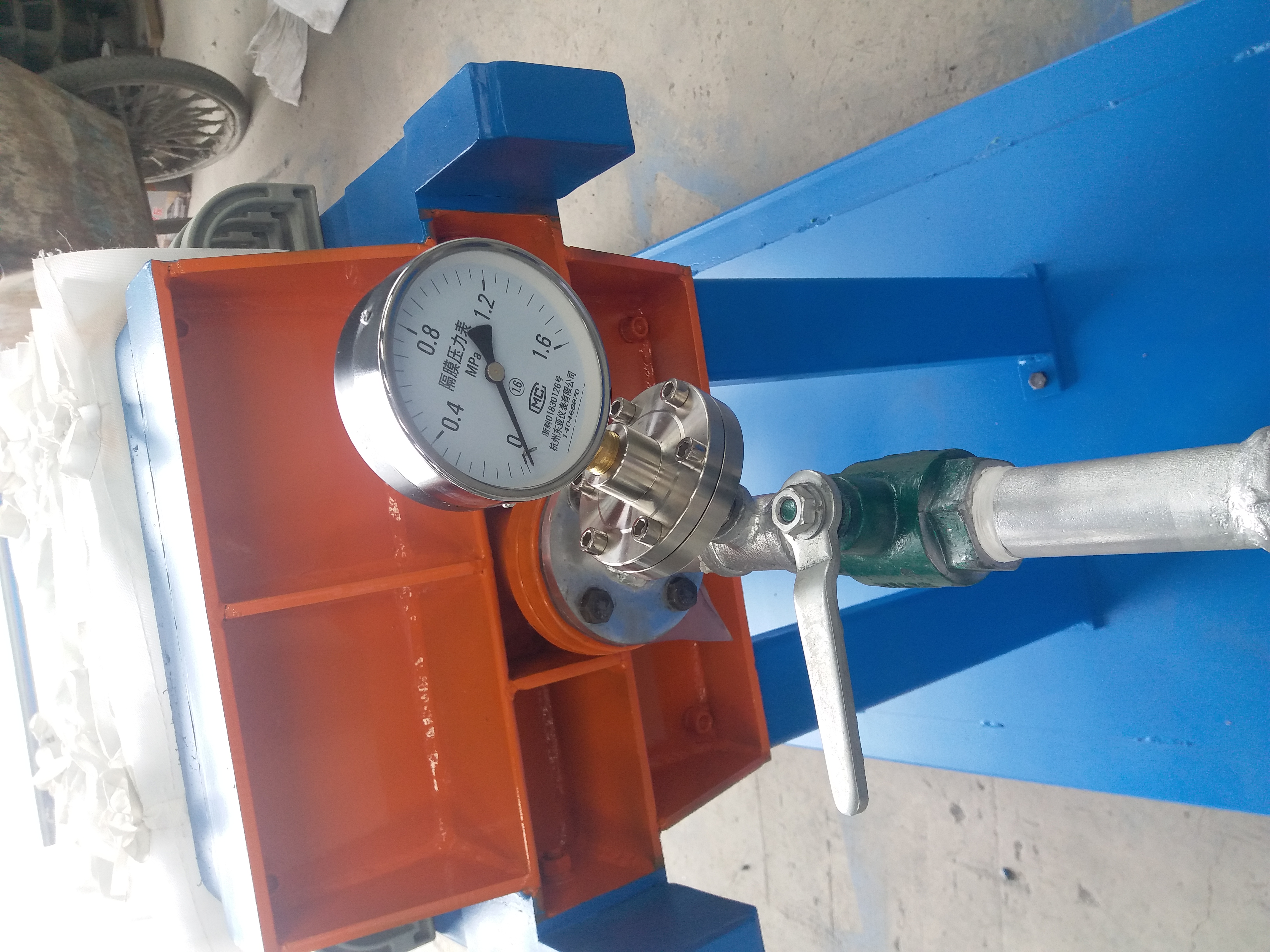 移動(dòng)試驗(yàn)機(jī)管道隔膜壓力表圖片/移動(dòng)試驗(yàn)機(jī)管道隔膜壓力表樣板圖 (1)