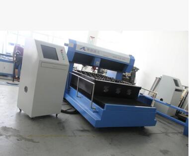 1500瓦激光切割機(jī)圖片