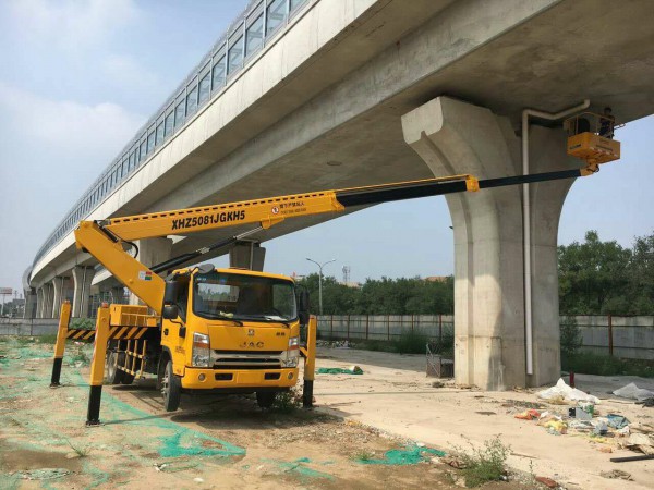 清遠(yuǎn)高空車(chē)出租，清遠(yuǎn)升降車(chē)租賃，清遠(yuǎn)高空車(chē)出租，清遠(yuǎn)升降車(chē)租賃，清遠(yuǎn)路燈車(chē)出租價(jià)格
