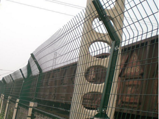 鐵路護(hù)欄網(wǎng)廠家 成都鐵路護(hù)欄網(wǎng)供應(yīng)商 鐵路護(hù)欄網(wǎng)直銷 鐵路護(hù)欄網(wǎng)