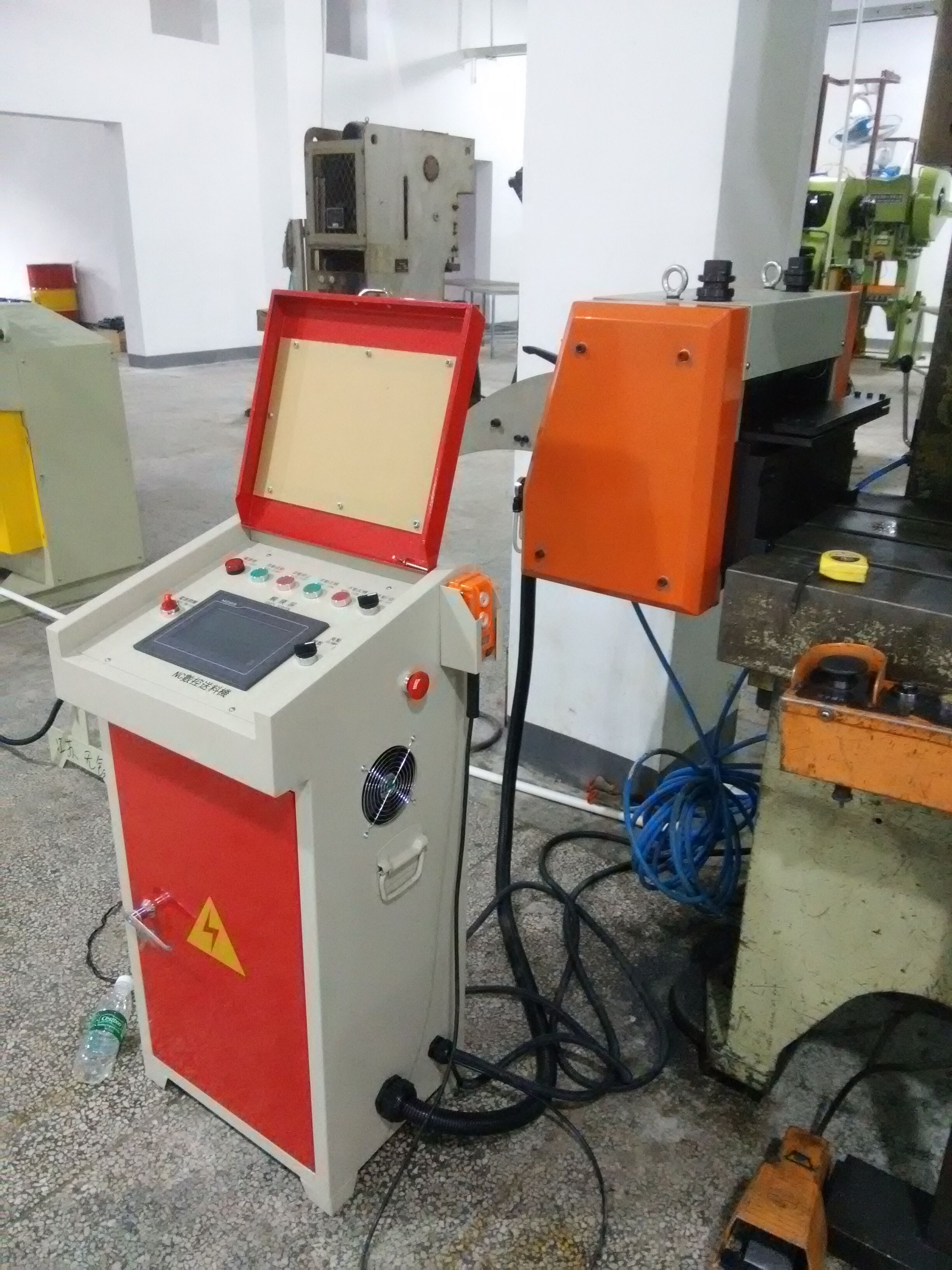 沖床送料機(jī)圖片/沖床送料機(jī)樣板圖 (3)