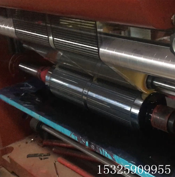 全自動節(jié)能電熱膜 地暖膜印刷機(jī)圖片