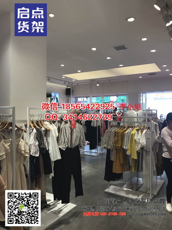 快時尚服裝貨架圖片