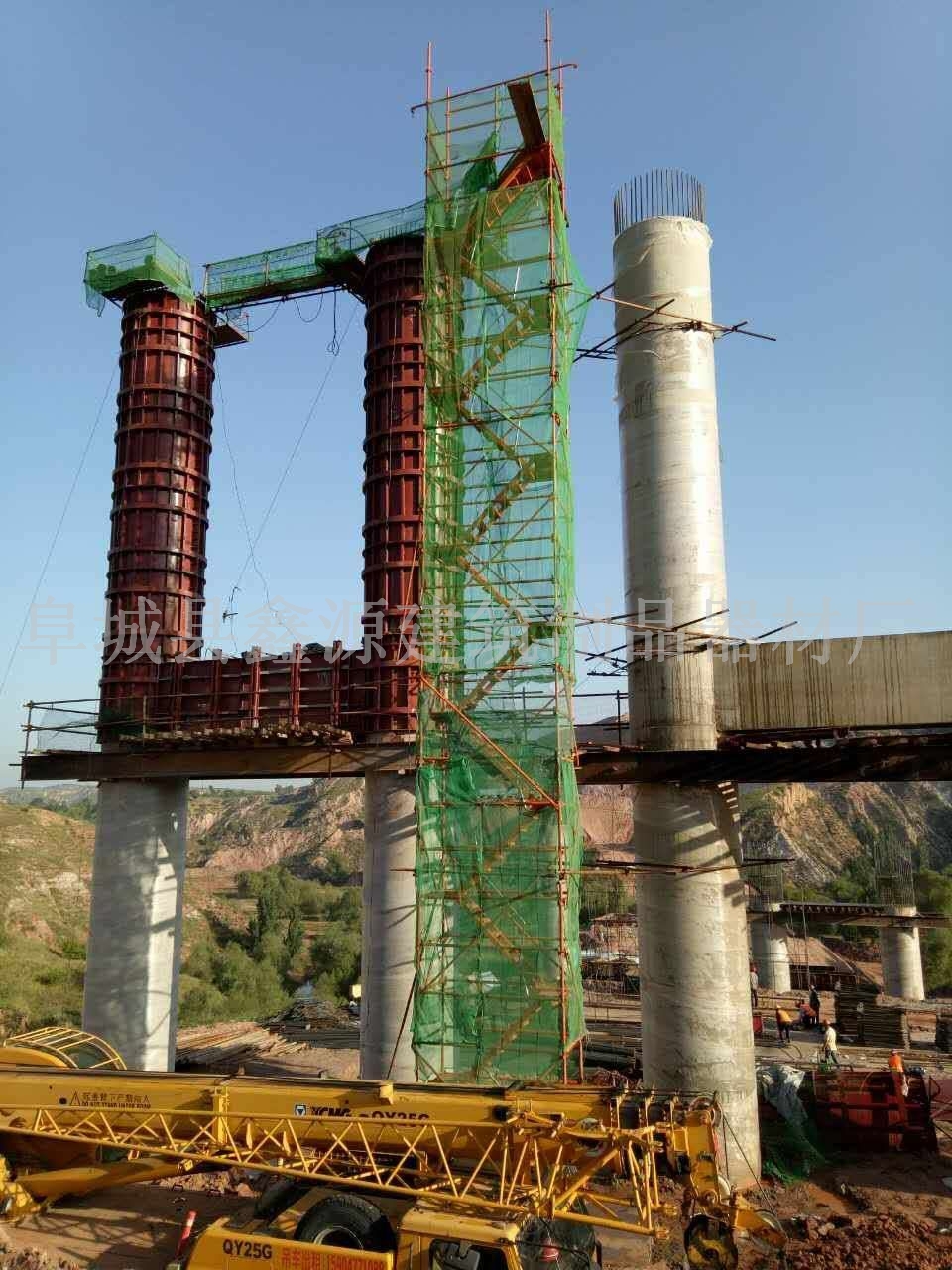 建筑安全爬梯廠家 建筑安全爬梯安裝 箱式梯籠報價、建筑安全爬梯批發(fā) 組合式梯籠報價、橋墩爬梯 高空安全爬梯、檢查安全爬