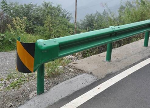 鍍鋅公路護(hù)欄板圖片/鍍鋅公路護(hù)欄板樣板圖 (2)
