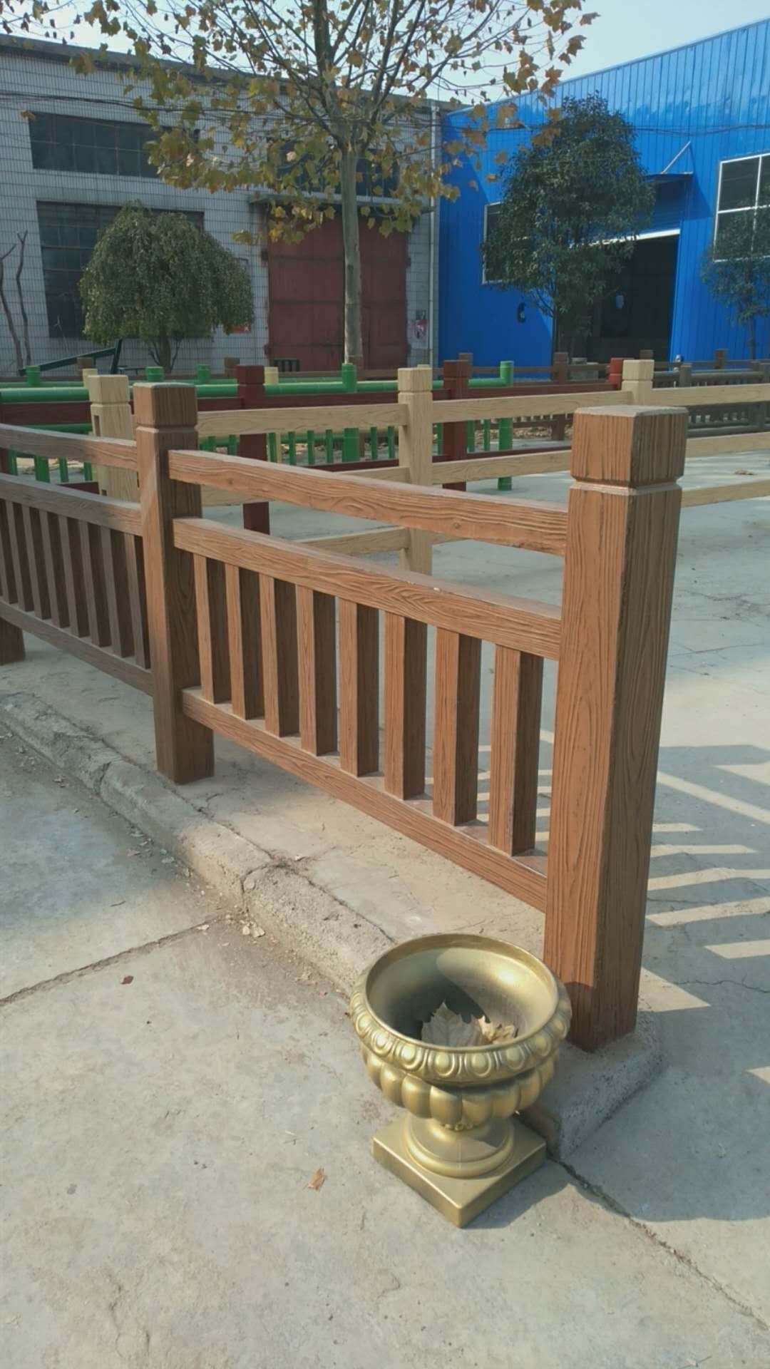1.8米仿木*護(hù)欄 1.8米仿木護(hù)欄