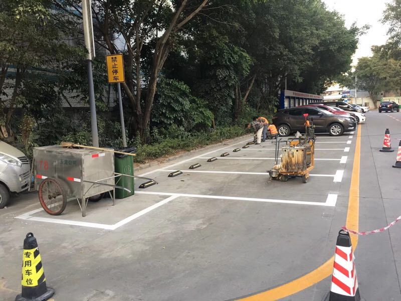 深圳市交通设施厂家停车场划线 、道路划线 、热熔划 交通设施