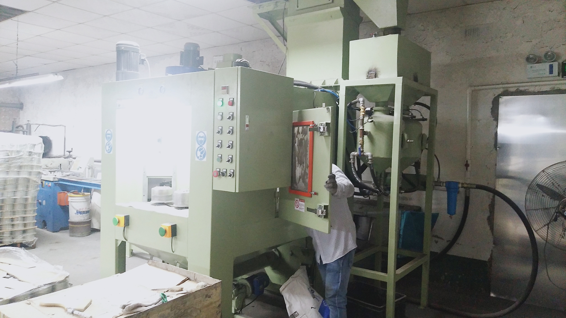 全自動(dòng)智能?chē)娚皺C(jī)旭泰制造圖片