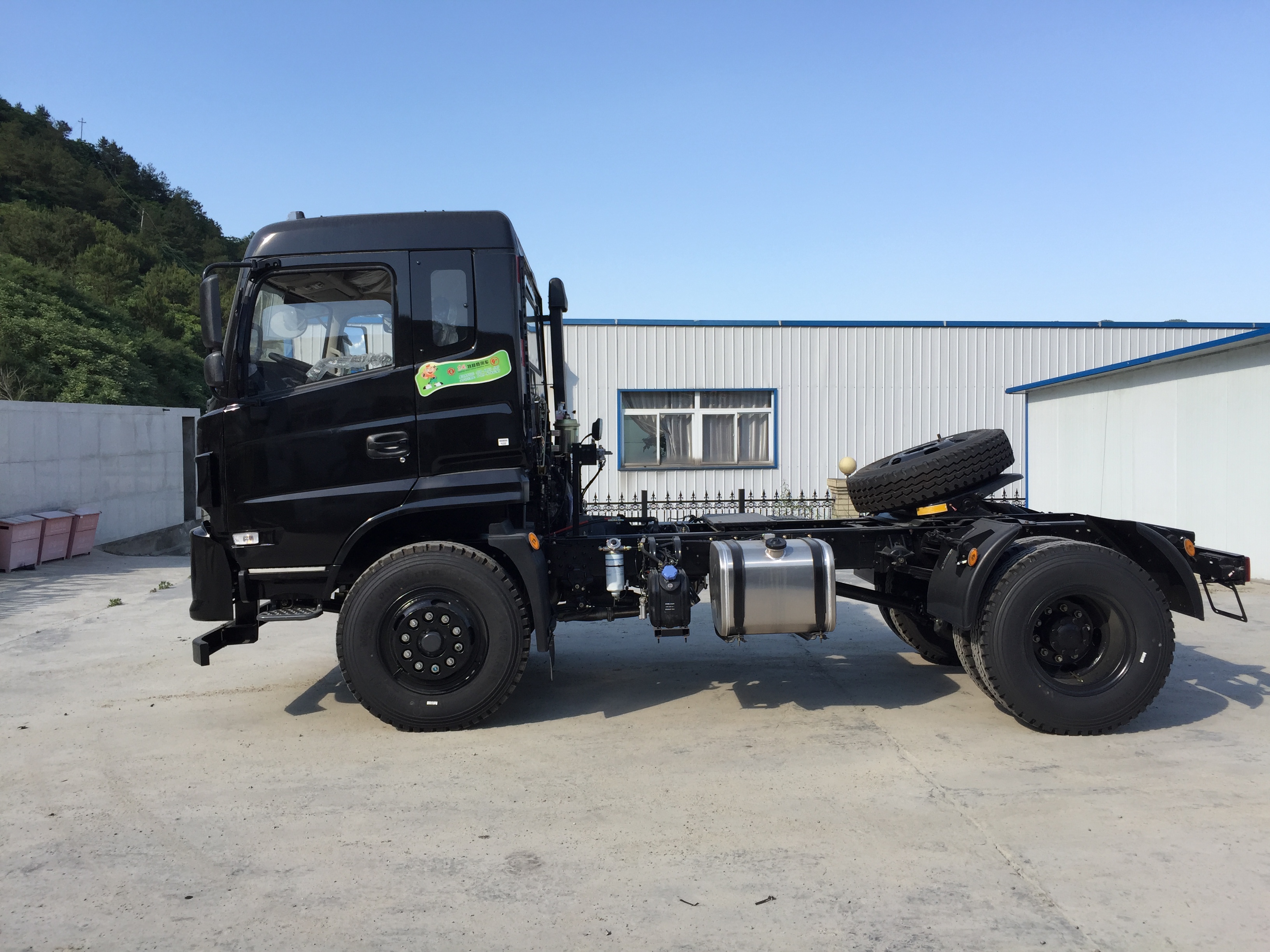 東風“菁鷹”系列4×2牽引汽車圖片/東風“菁鷹”系列4×2牽引汽車樣板圖 (4)