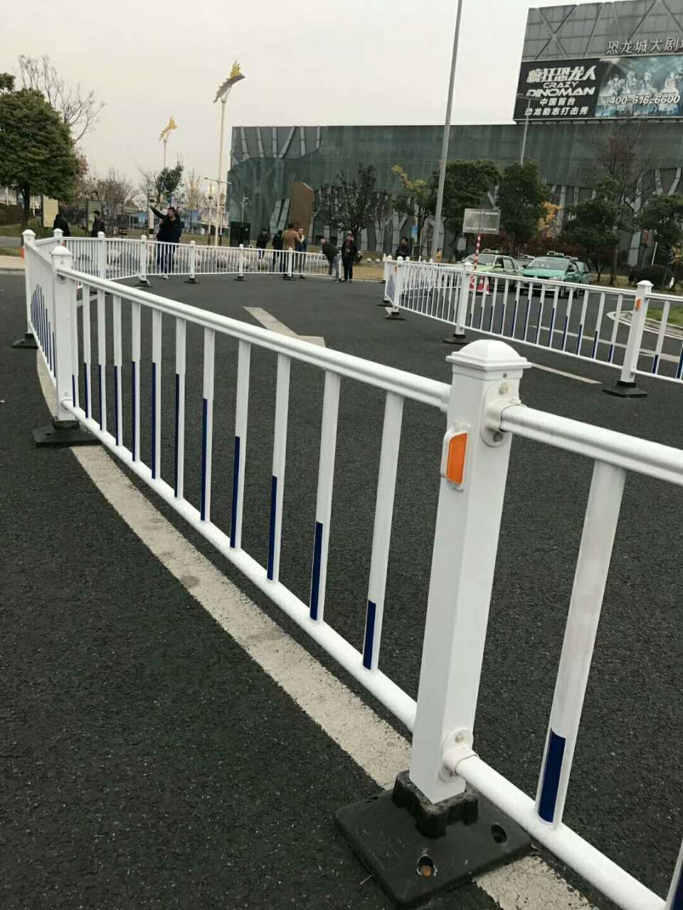 廠家直銷公路護欄、市政隔離欄圖片/廠家直銷公路護欄、市政隔離欄樣板圖 (3)