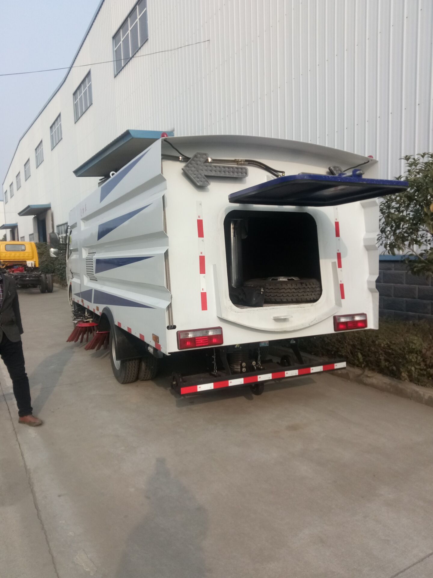國五5.5方慶鈴五十鈴掃路車圖片/國五5.5方慶鈴五十鈴掃路車樣板圖 (2)