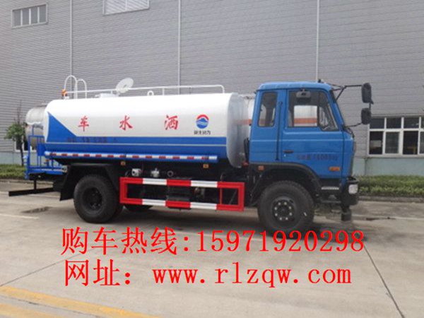 南寧12方灑水車現(xiàn)車低價(jià)處理。圖片
