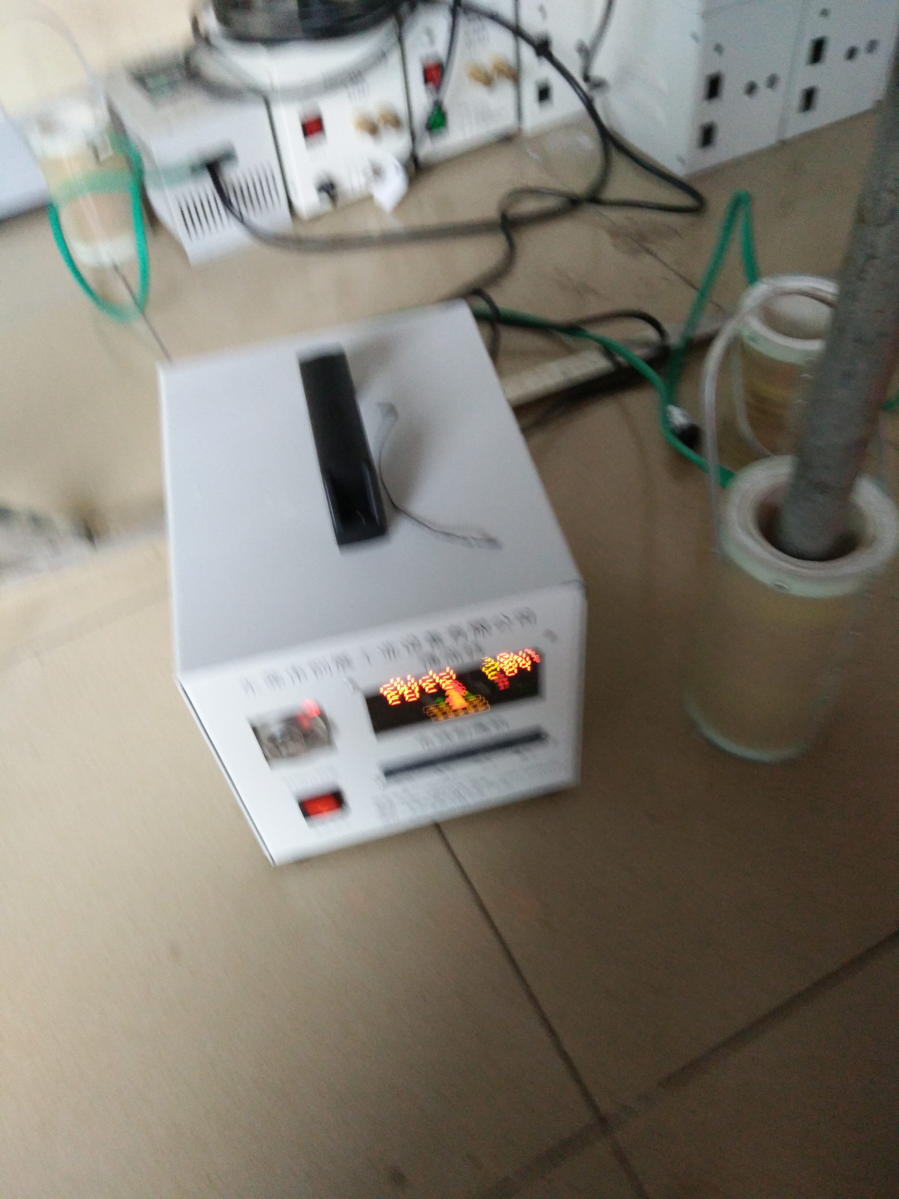 東莞 電燒射嘴機(jī)，電子加熱器生產(chǎn)研發(fā)15年 博而特電燒射嘴機(jī)