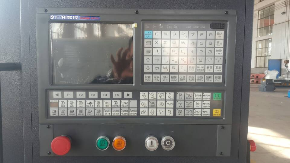 CAK110285數(shù)控車(chē)圖片/CAK110285數(shù)控車(chē)樣板圖 (3)