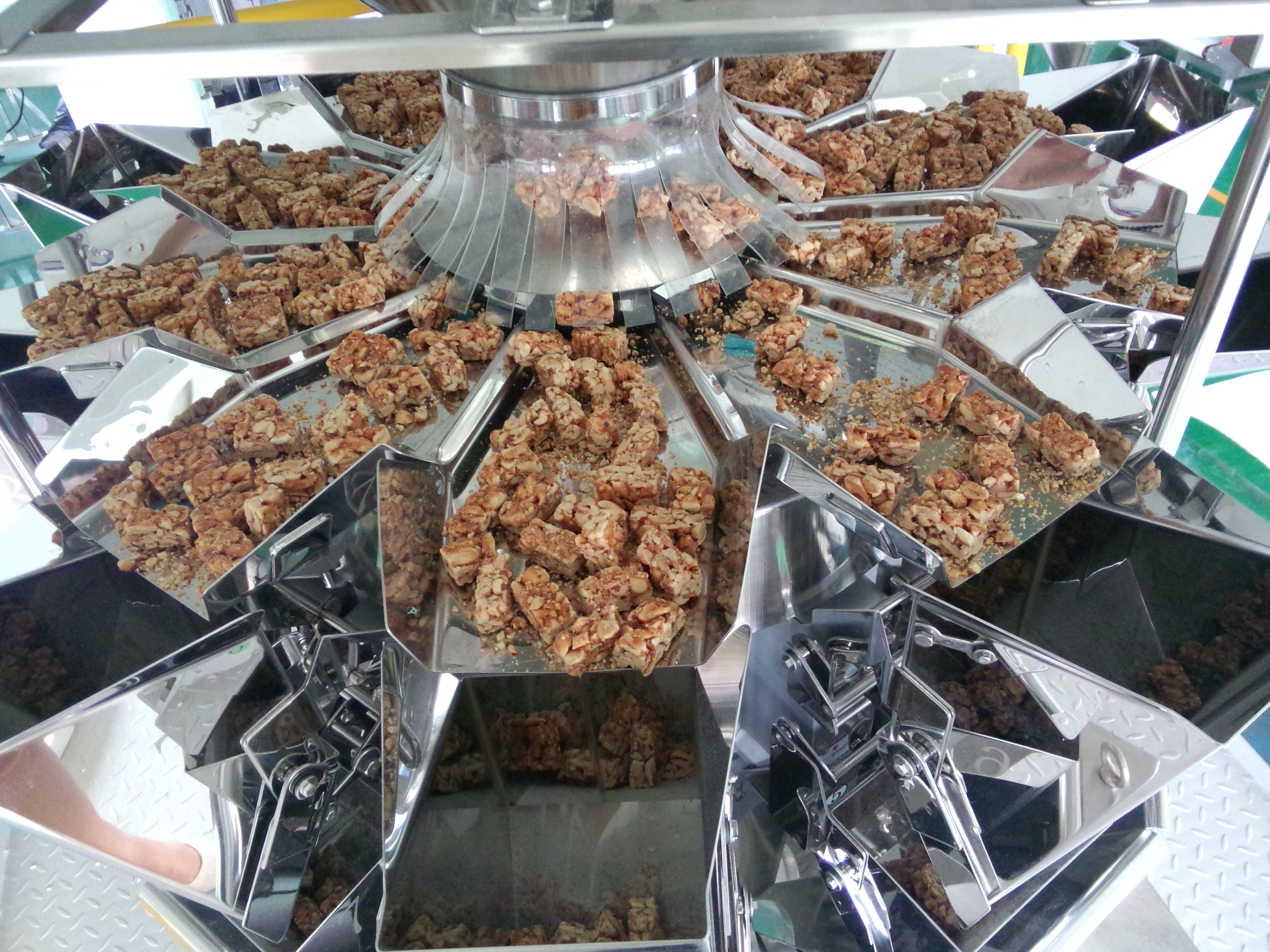 膨化食品包裝機(jī)圖片/膨化食品包裝機(jī)樣板圖 (3)