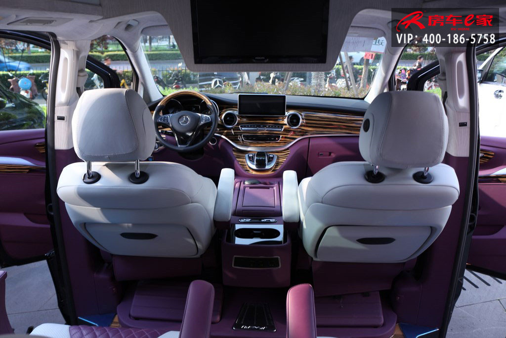7座進口奔馳V250商務(wù)房車圖片