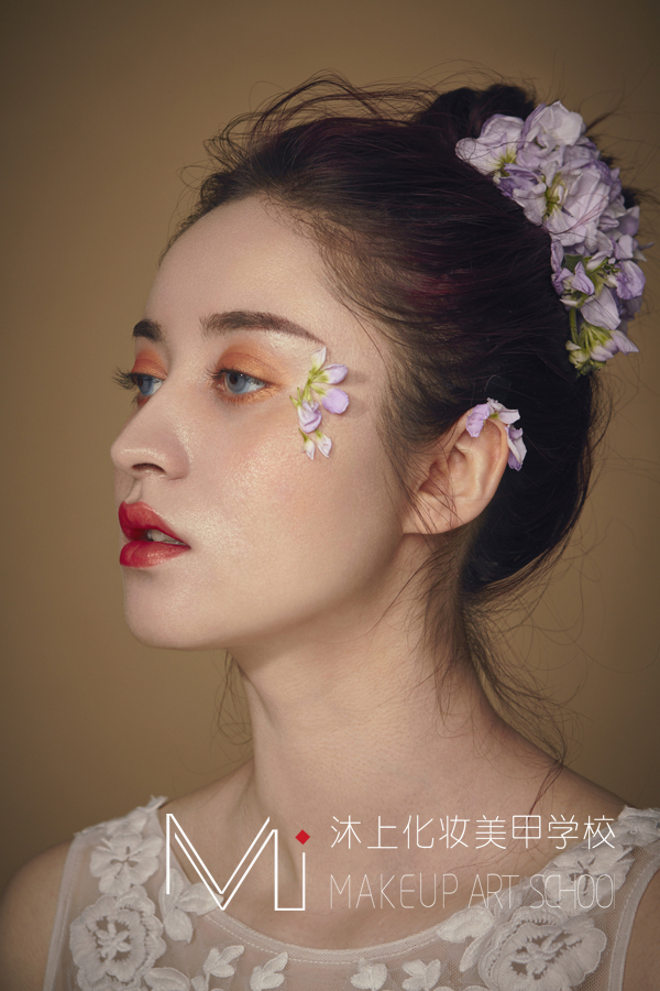 打算學(xué)習(xí)新娘妝，我想去廈門*的化妝學(xué)校 廈門沐上化妝美甲學(xué)校