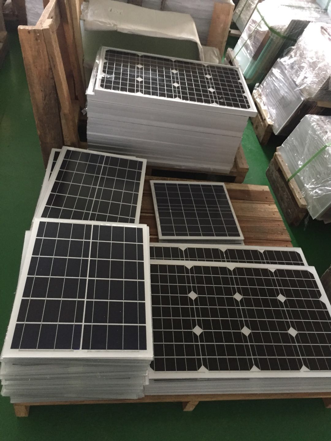 光伏發(fā)電組件廠家圖片
