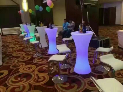 深圳發(fā)光吧臺桌出租賃 深圳LED發(fā)光吧臺桌高腳桌雞尾酒桌歐式吧臺茶幾出租賃