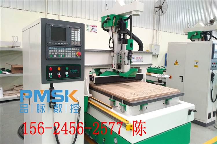 買數(shù)控開料機(jī)，一定選擇正規(guī)生產(chǎn)圖片/買數(shù)控開料機(jī)，一定選擇正規(guī)生產(chǎn)樣板圖 (3)