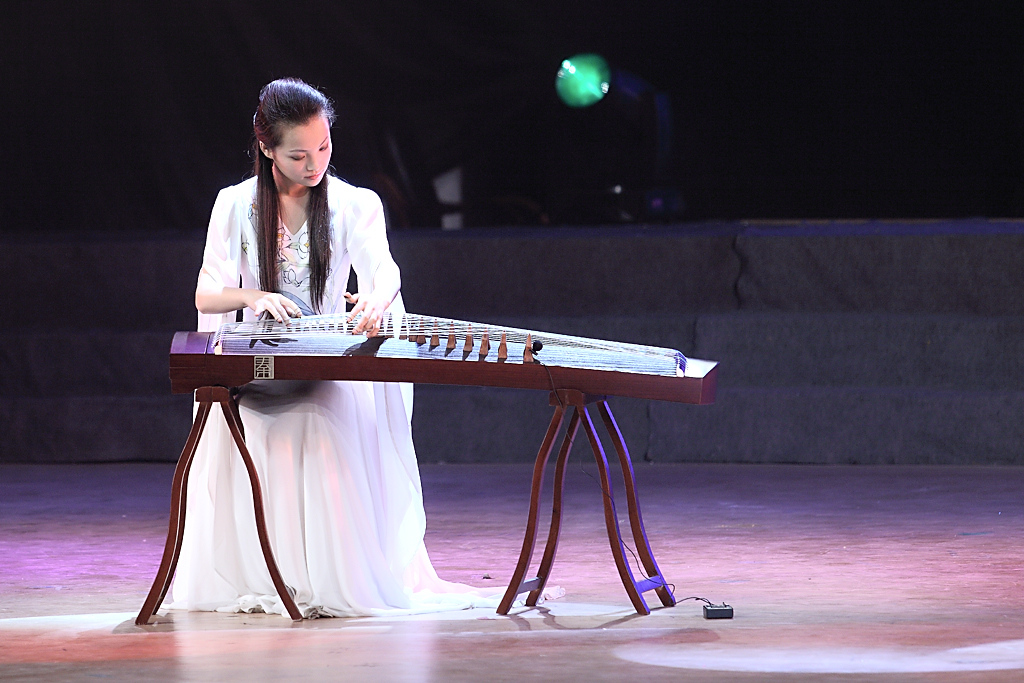 鄭州專業(yè)古箏表演圖片