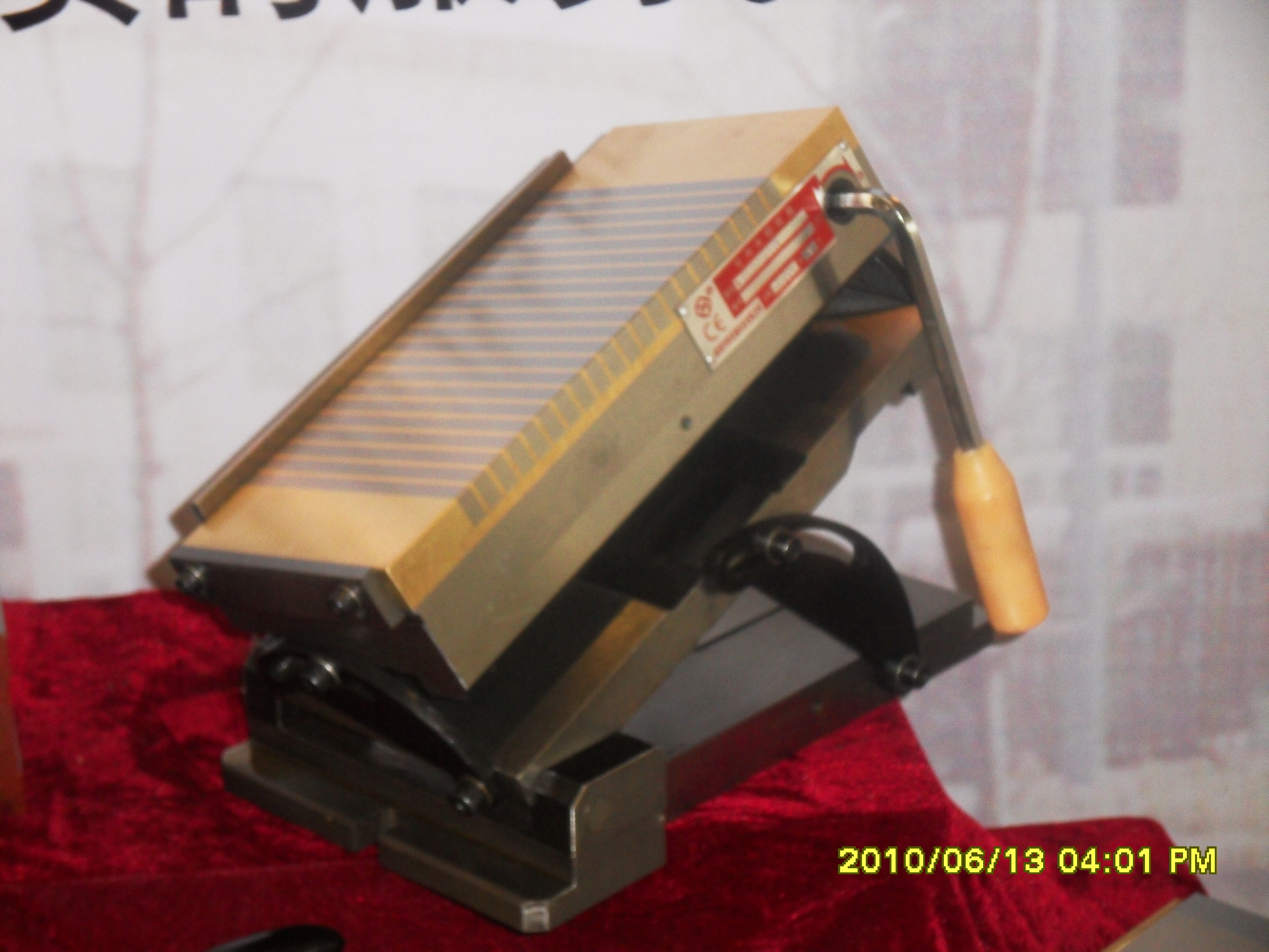 精密復(fù)合正弦式永磁吸盤哪家找當(dāng)然是大連建鑫現(xiàn)貨供應(yīng)