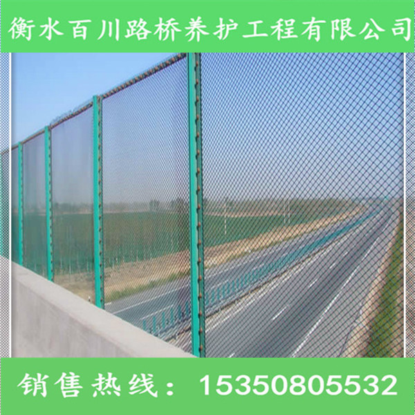 橋梁護(hù)欄安裝更換圖片