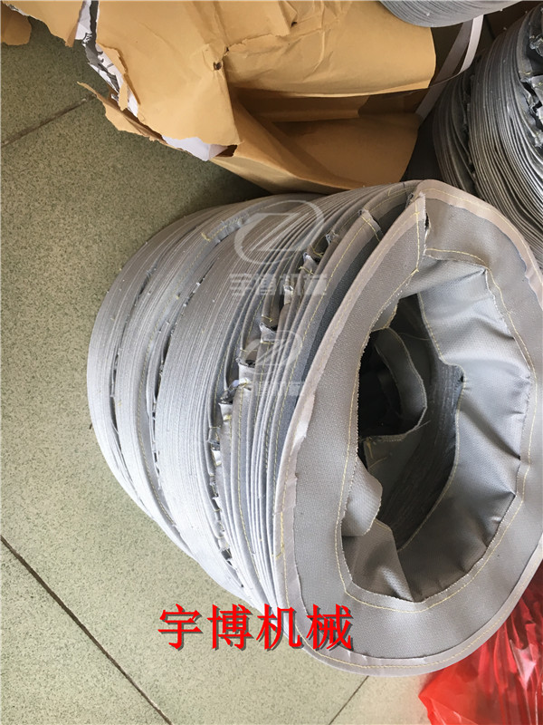 黑色絲杠伸縮防護(hù)罩圖片