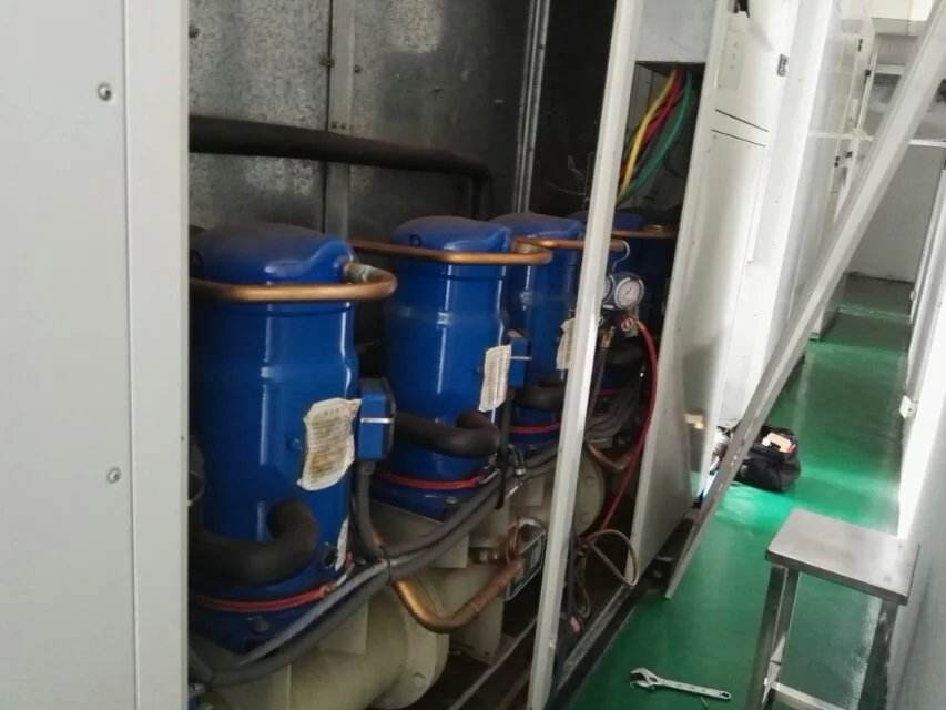 螺桿式水冷冷水機組特點圖片
