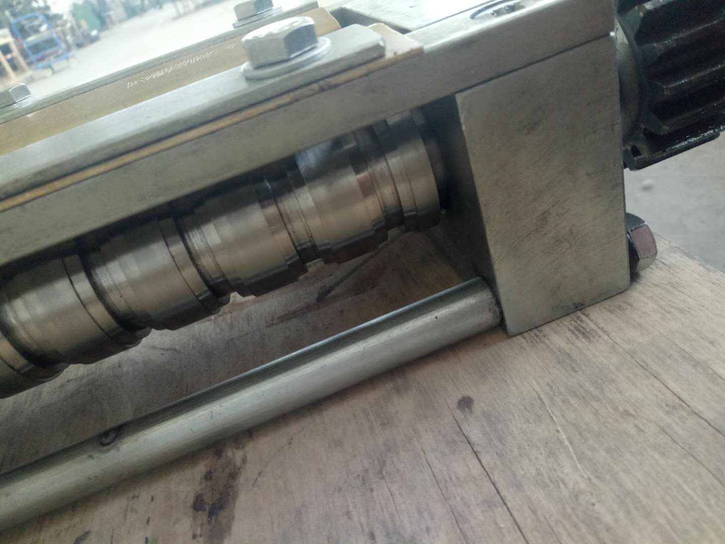 生產(chǎn)各種型號(hào)不銹鋼方便面刀 掛面圖片/生產(chǎn)各種型號(hào)不銹鋼方便面刀 掛面樣板圖 (3)