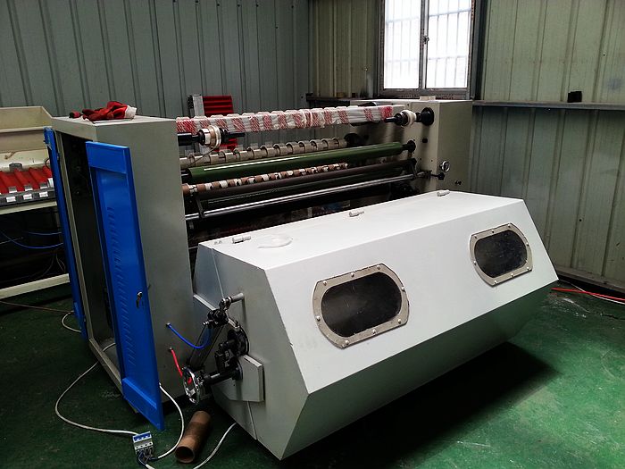 膠紙膠帶分切機 透明膠帶分條機 分切機 復(fù)卷分切機