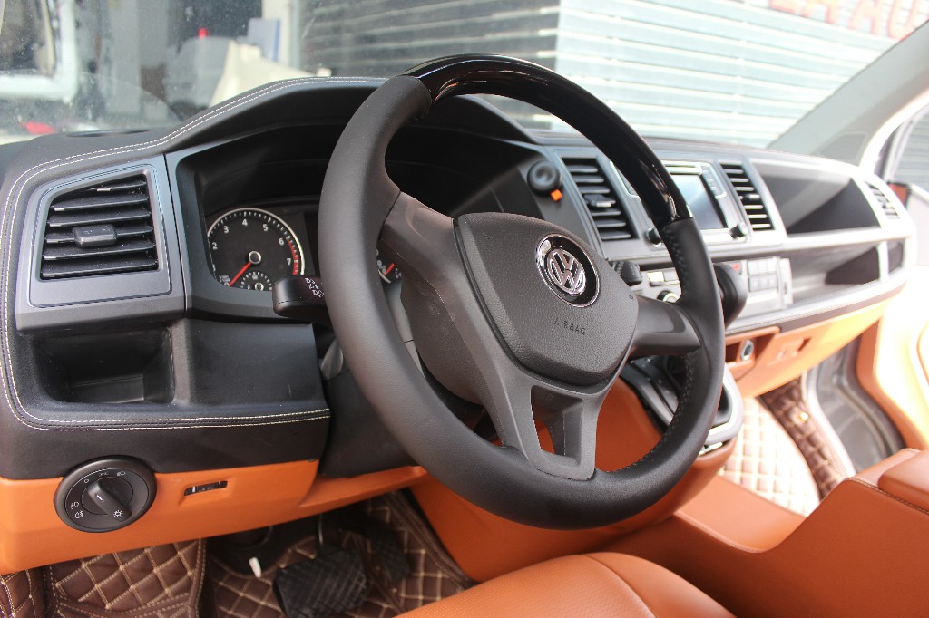 深圳大眾T5內(nèi)飾豪華升級(jí)圖片/深圳大眾T5內(nèi)飾豪華升級(jí)樣板圖 (1)