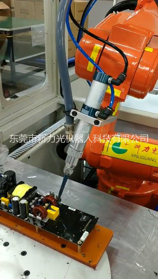 點(diǎn)膠機(jī)器人圖片/點(diǎn)膠機(jī)器人樣板圖 (2)