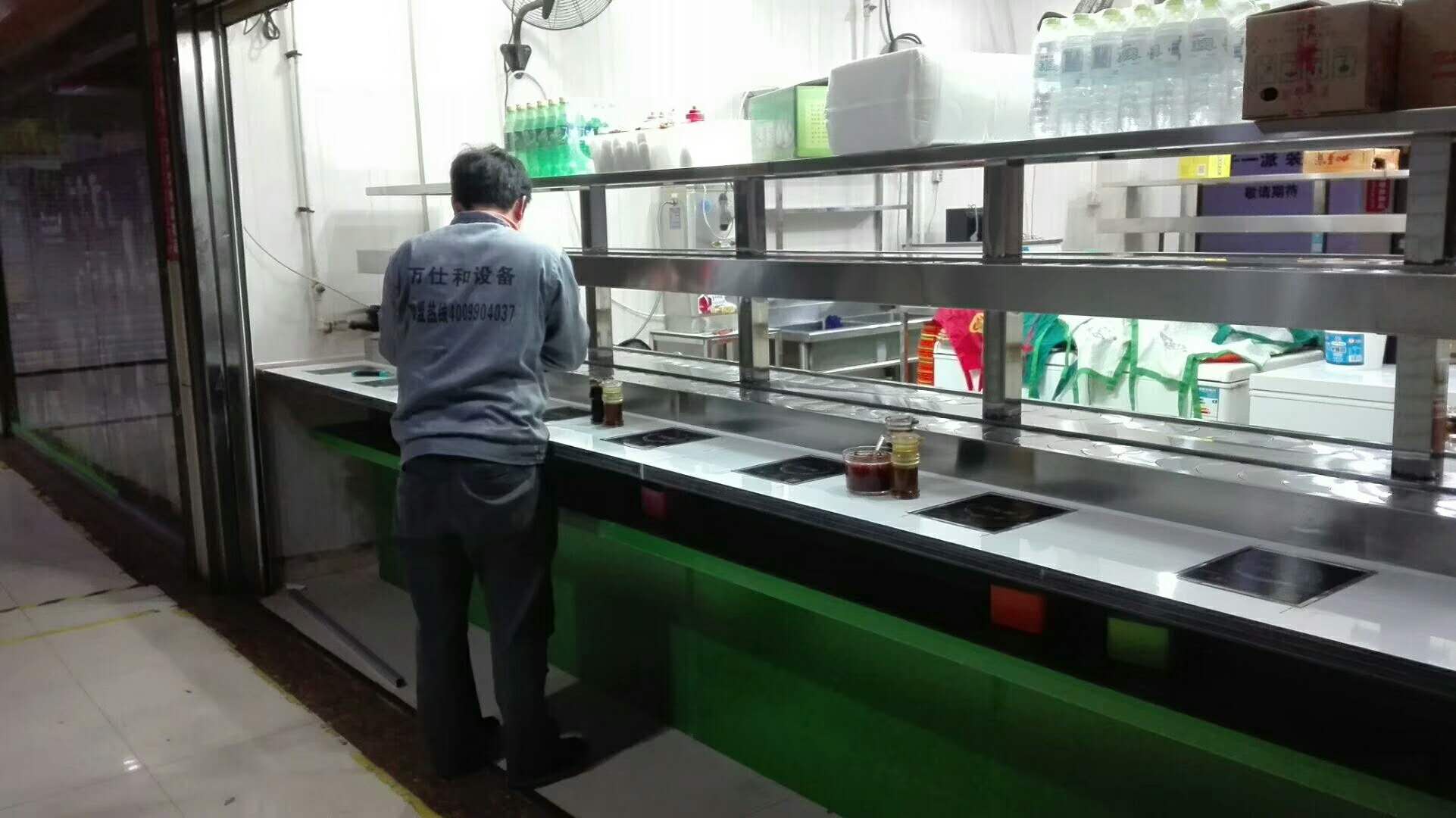 轉(zhuǎn)轉(zhuǎn)火鍋圖片