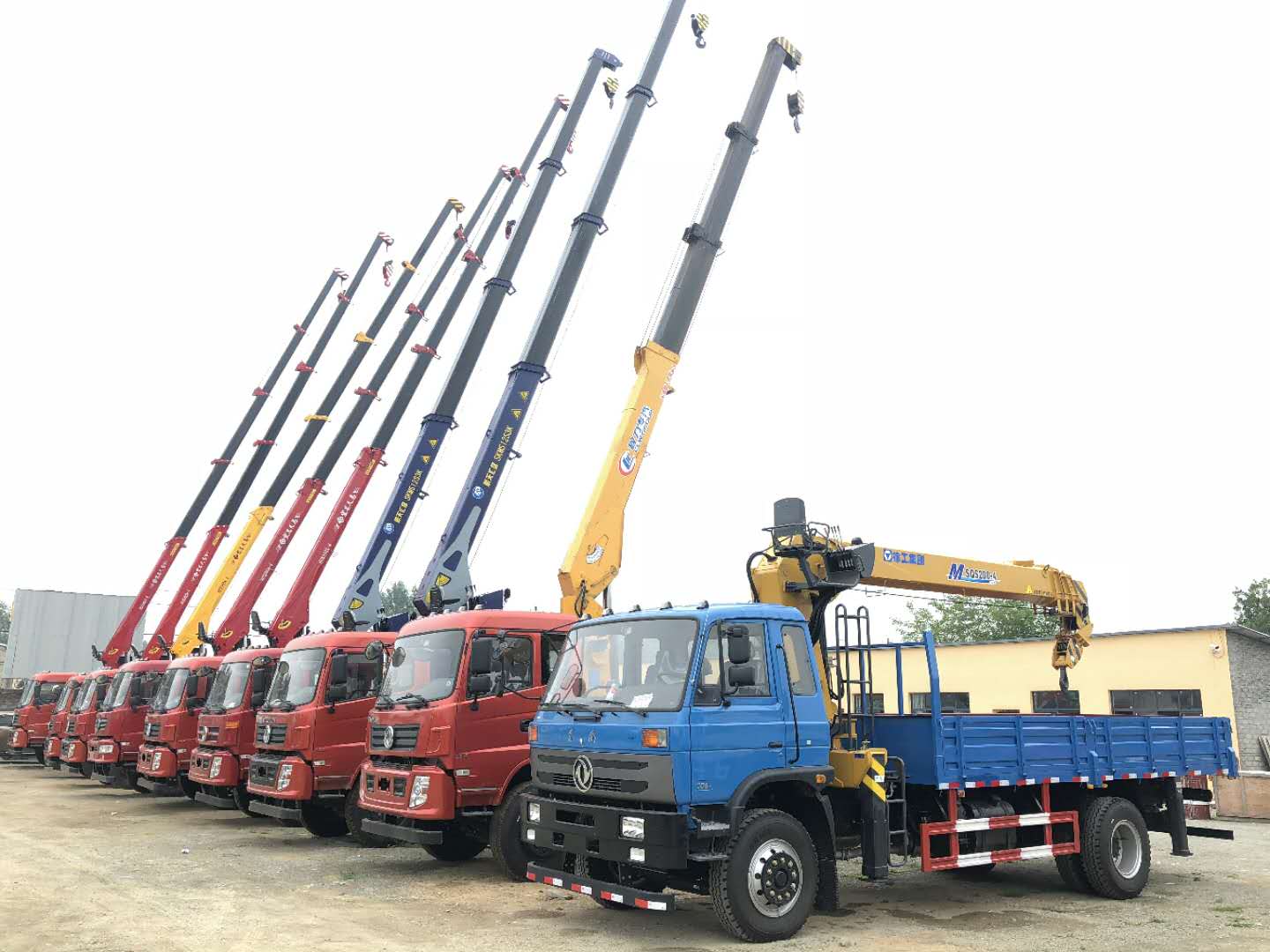 隨車吊廠家 程力隨車吊廠家