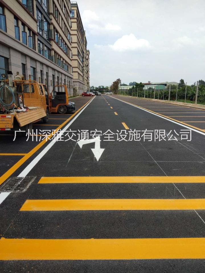 籃球場劃線 排球場劃線圖片